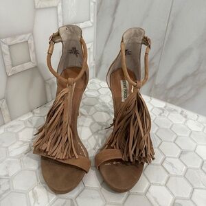 Steve Madden Tan suede fringe heels size 9.5